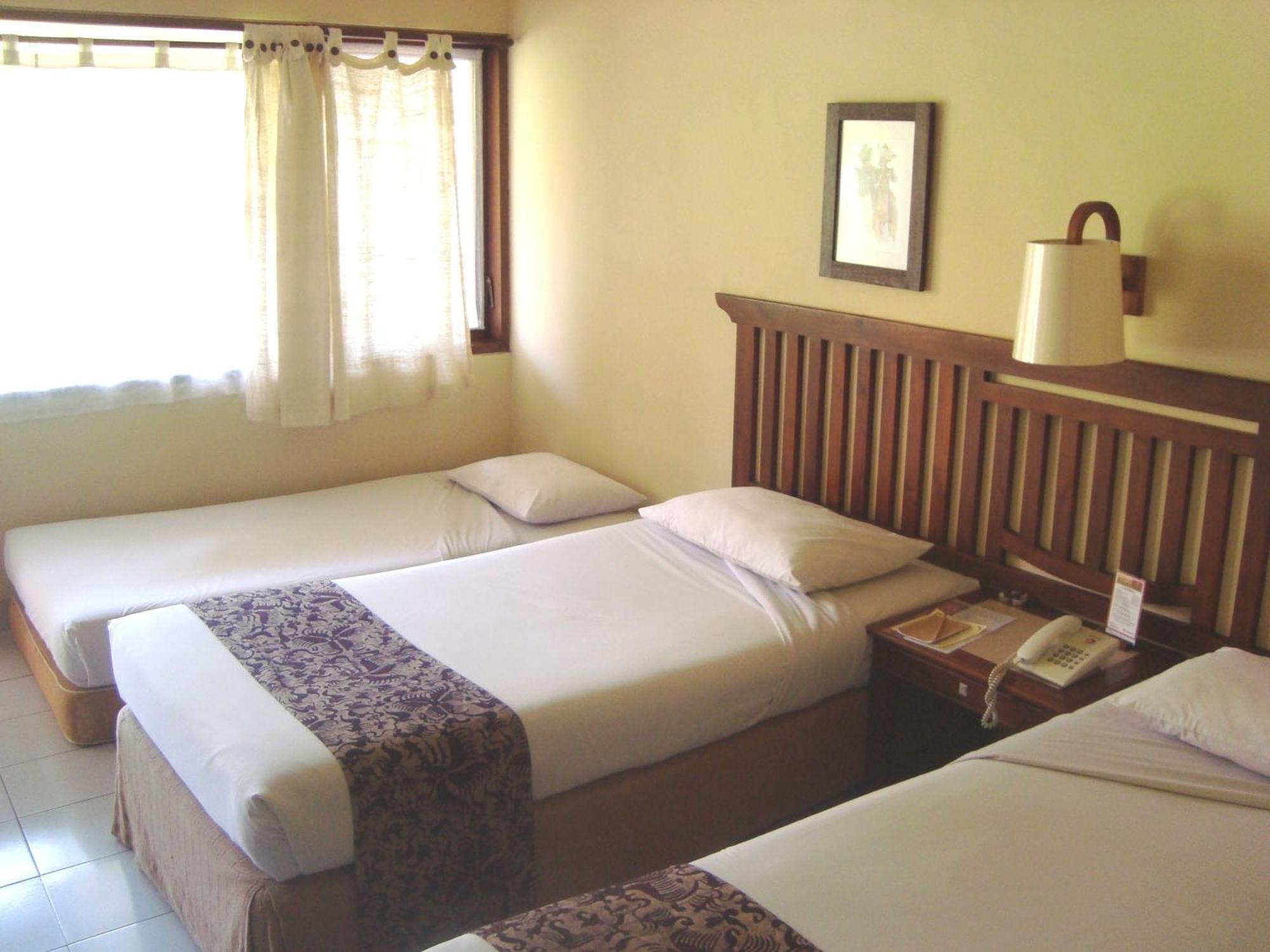 Besakih Beach Hotel Sanur Værelse billede